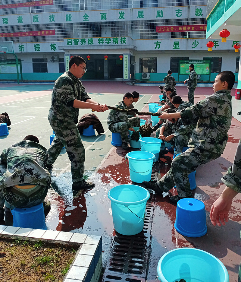 襄阳封闭式管理叛逆学生正规网瘾戒除学校