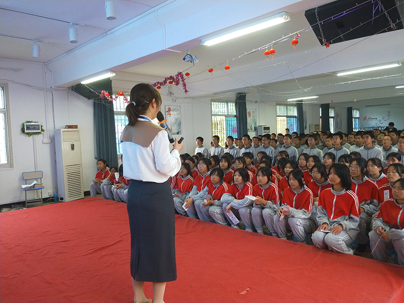 自贡早恋厌学的叛逆小孩素质教育学校