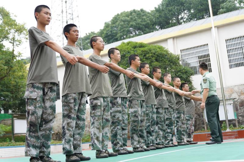 正苗启德特训学校军训课程