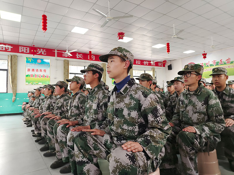 启德叛逆孩子学校定期开展法制教育课程