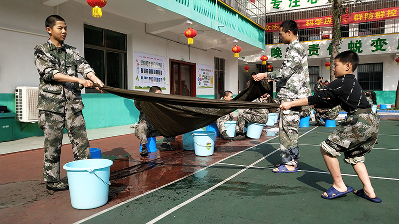 邢台青少年青春期叛逆早恋逃课军事化改造