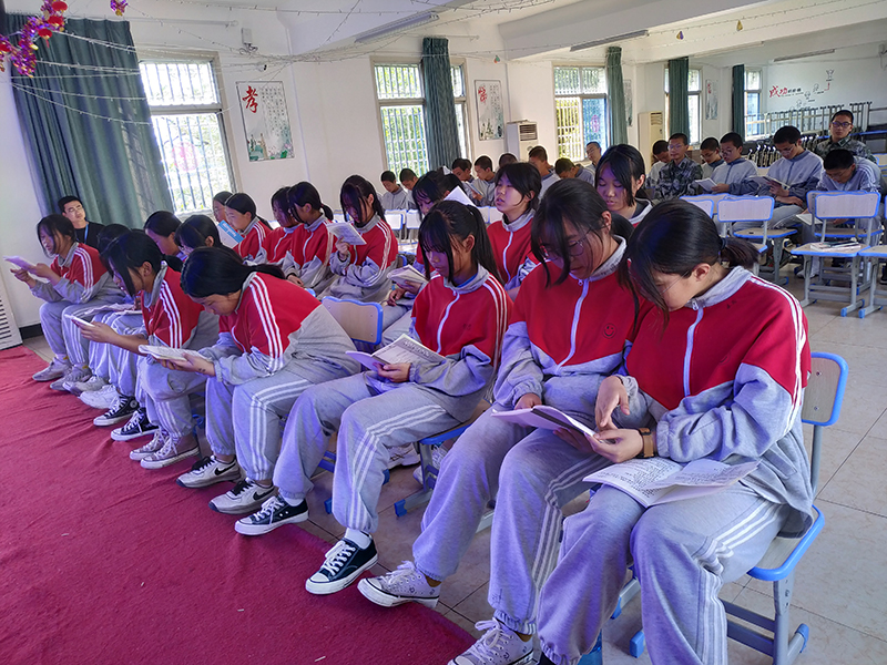 叛逆期网瘾厌学问题孩子全封闭改造学校