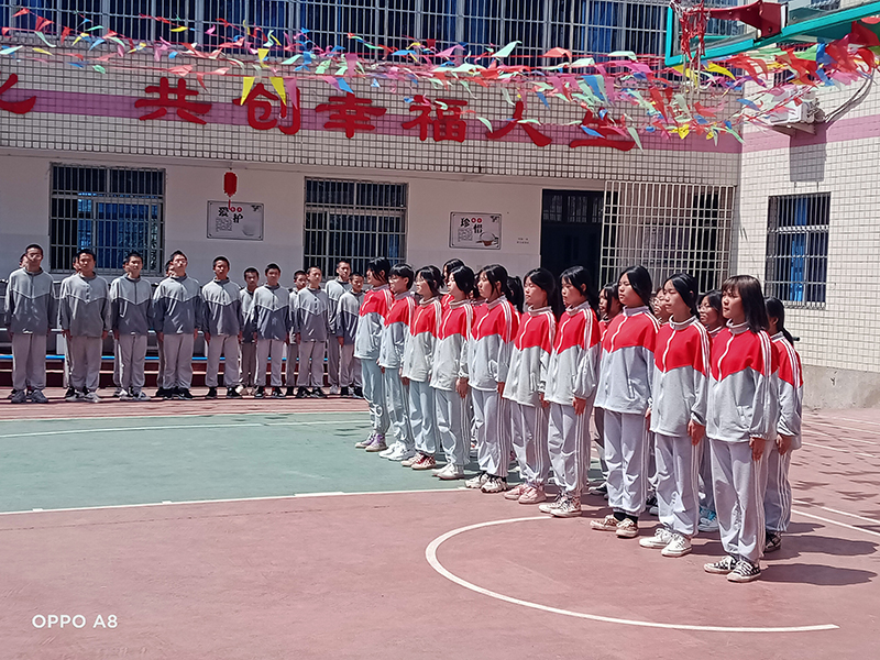 专治叛逆期青少年厌学逃课的全封闭学校